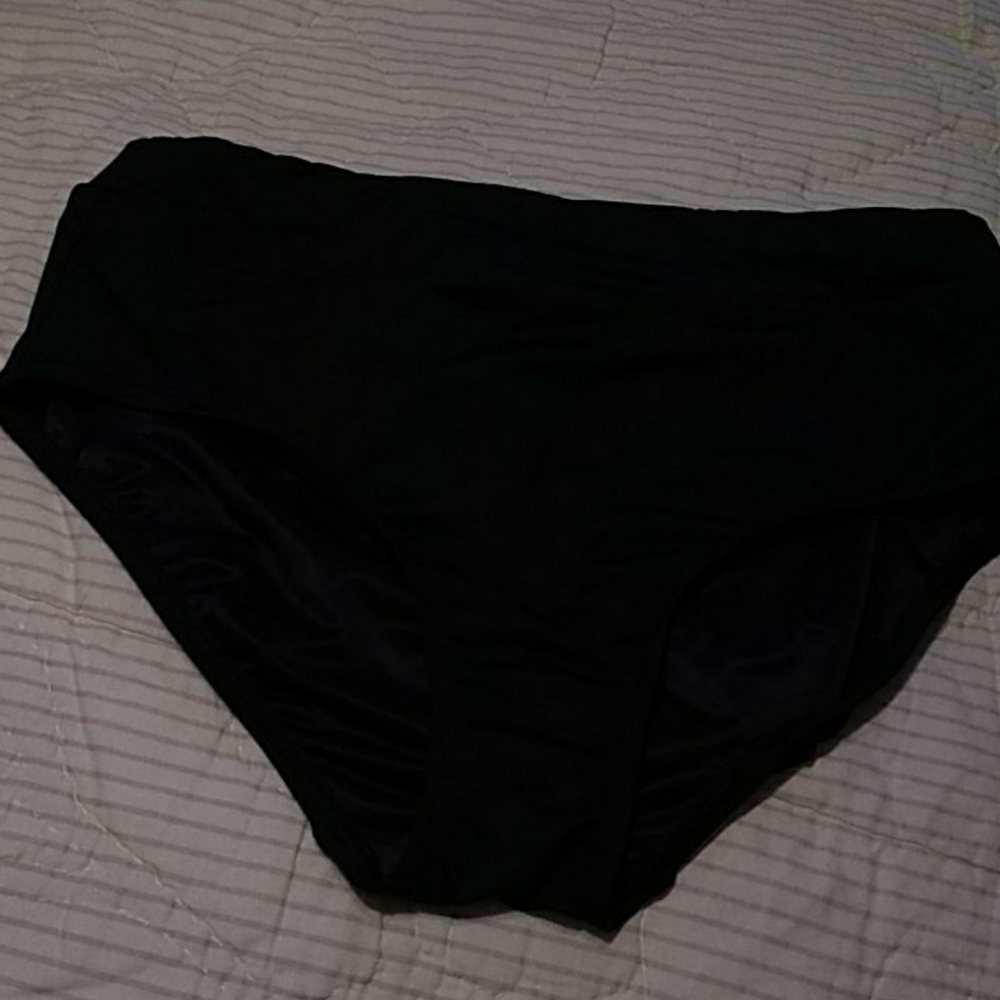 *🍂🍂🍂3/$10 Swim suit bottom black